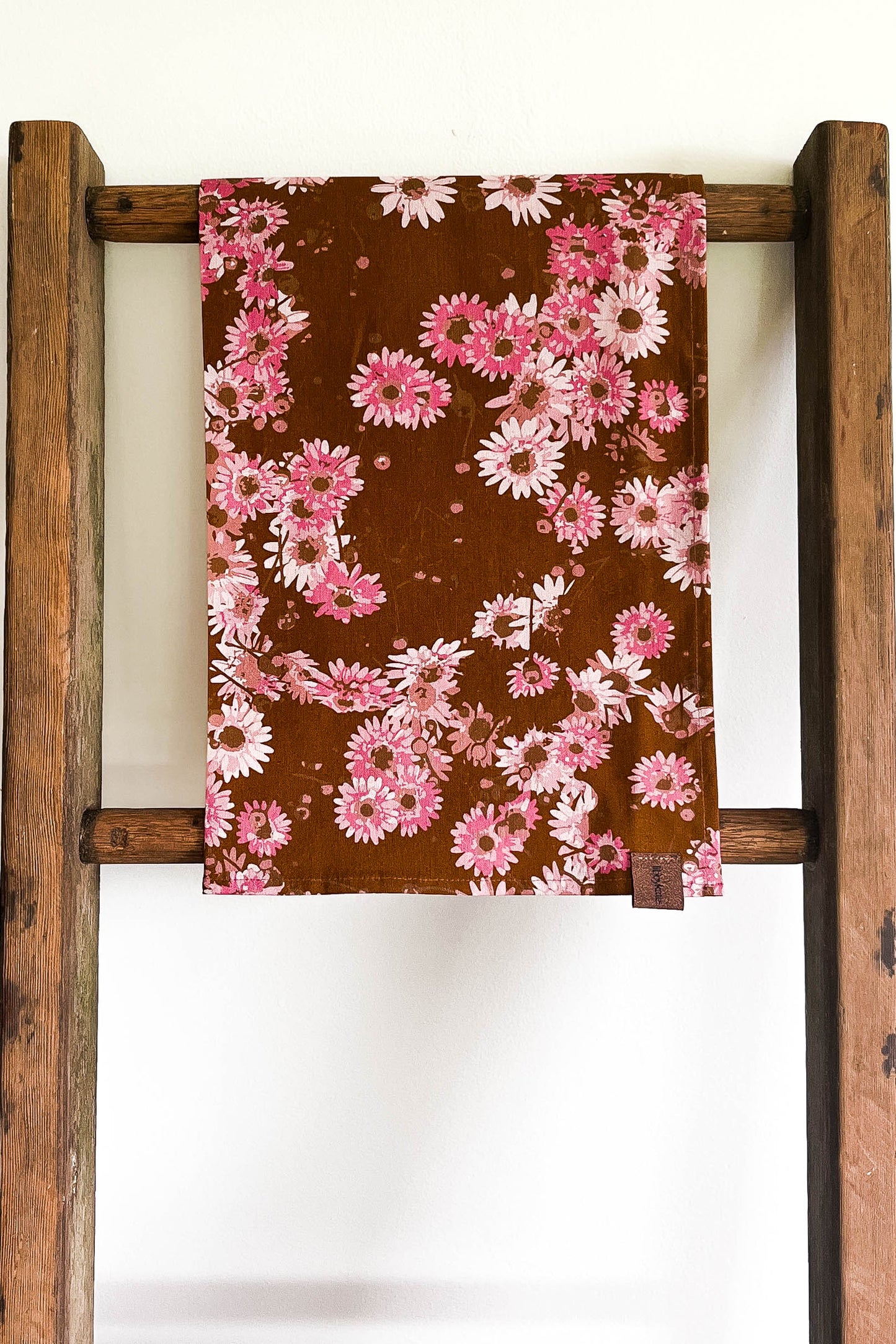 tea towel - daisy sprinkle